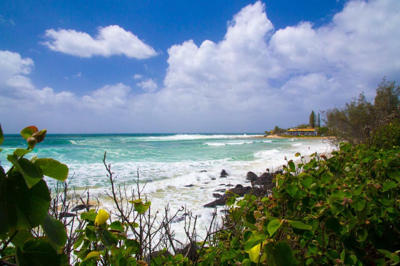 Hotel Rainbow Bay Beachhouse Coolangatta Exterior foto