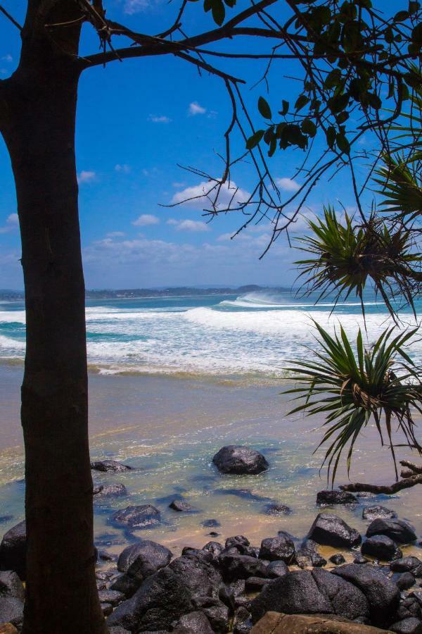 Hotel Rainbow Bay Beachhouse Coolangatta Exterior foto