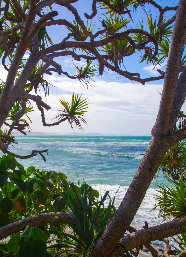 Hotel Rainbow Bay Beachhouse Coolangatta Exterior foto