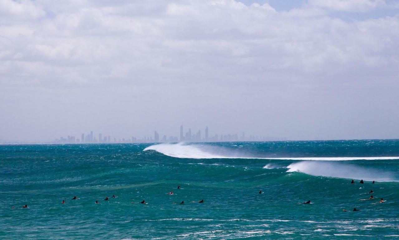 Hotel Rainbow Bay Beachhouse Coolangatta Exterior foto